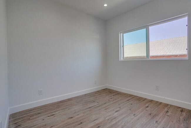 Building Photo - 2708 Cincinnati St