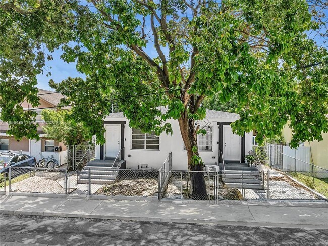 Foto del edificio - 652 SW 5th St