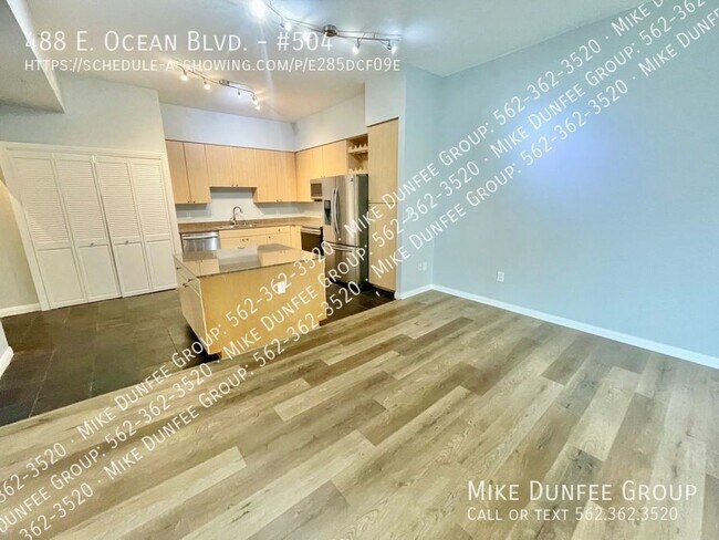 Foto del edificio - Upgraded One Bedroom Condominium at AQUA T...