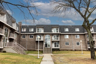 Building Photo - 838 McIntosh Ct Building Photo - 838 McIntosh Ct