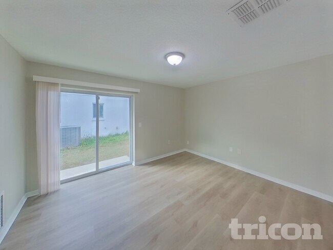 Foto del edificio - 10330 Summerview Cir