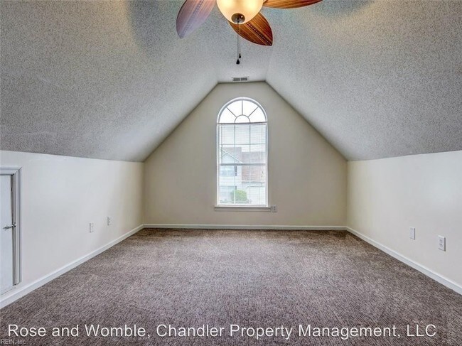 Building Photo - 4 br, 2.5 bath House - 6905 Campbell Court