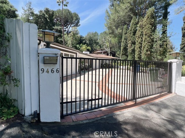 Foto principal - 9466 Hidden Valley Pl