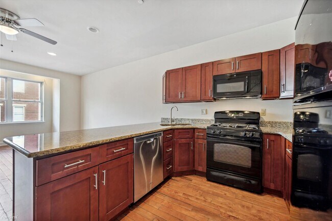 Foto del edificio - 5 br, 3 bath Duplex - 1916 N 18TH ST Unit 2