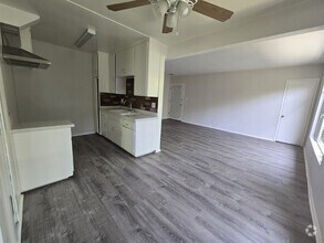 Building Photo - 13531 Wyandotte St