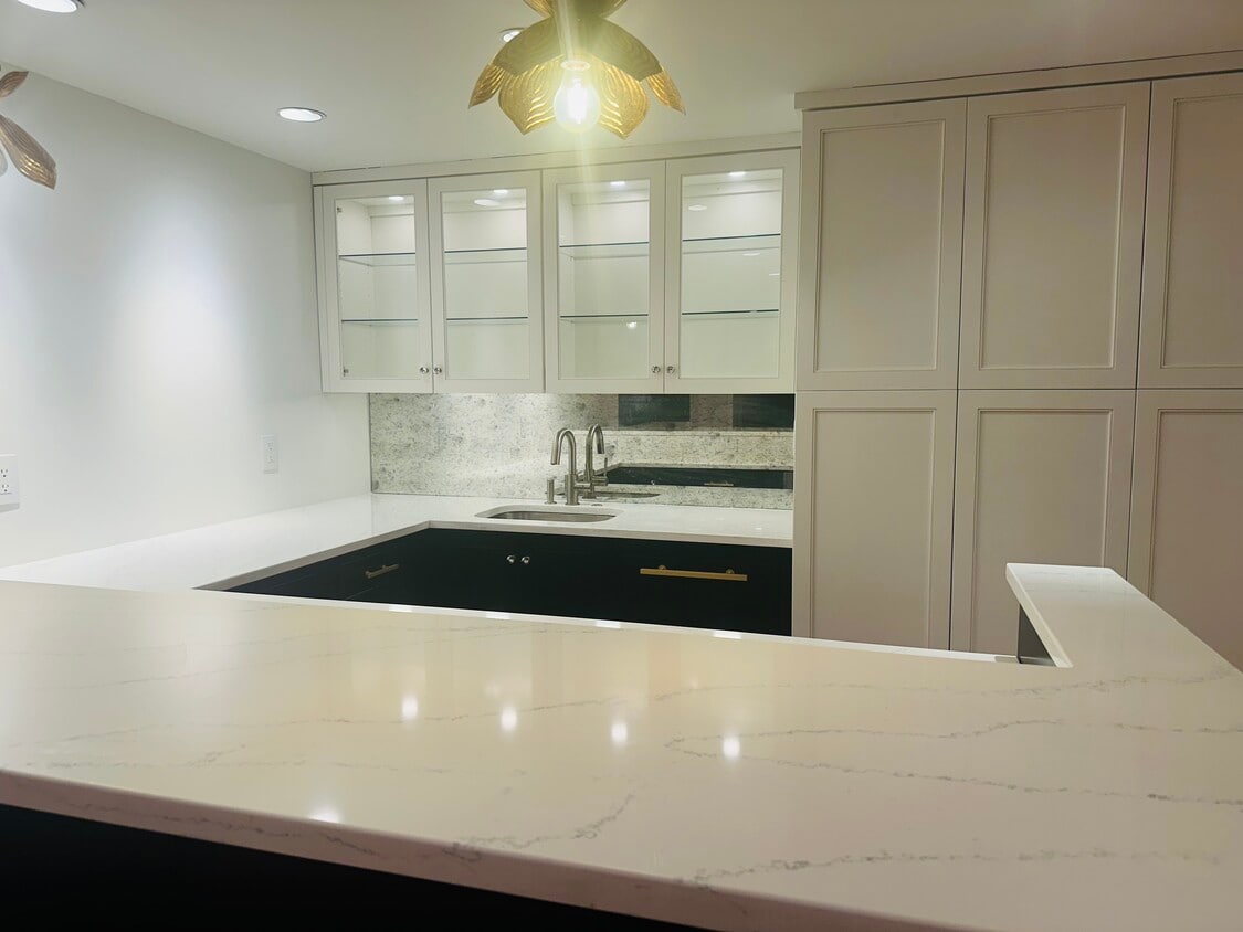 Kitchen - 650 Fairway Rd