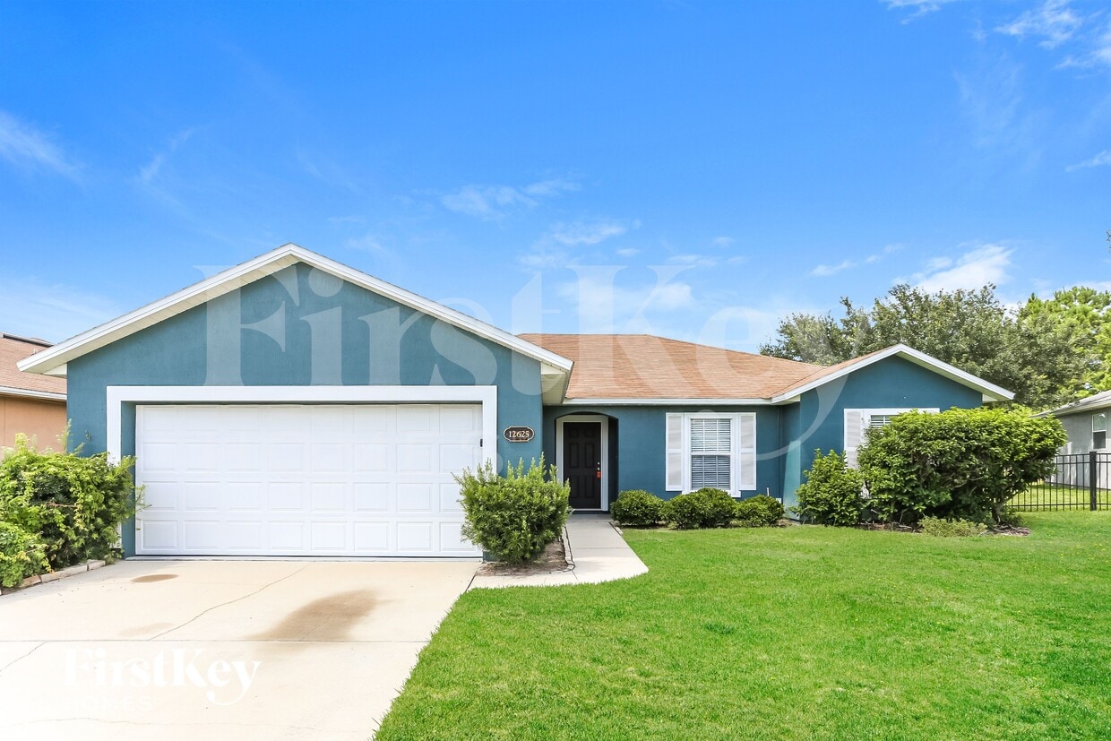 Primary Photo - 12625 Wooded Bluff Ct