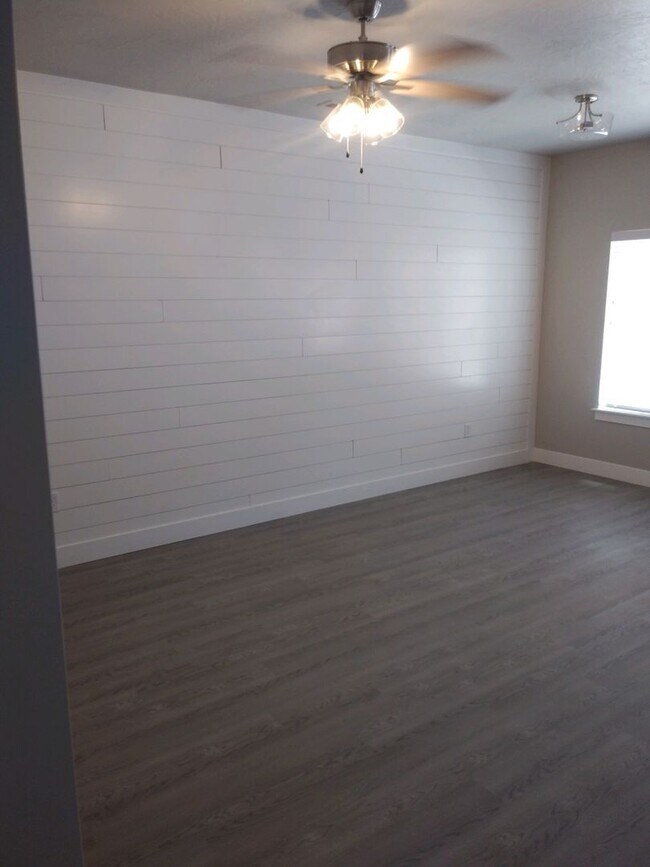 Foto del edificio - New Price! Beautiful Town home in Cedar City