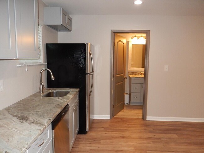 Foto del edificio - 1241 N Bronough St
