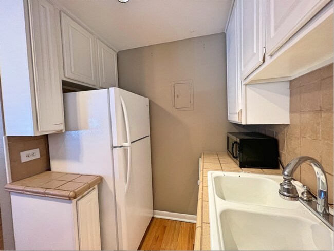 Foto del edificio - 1242 N Gaylord St