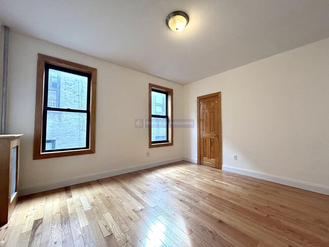 Foto del edificio - 280 Fort Washington Ave