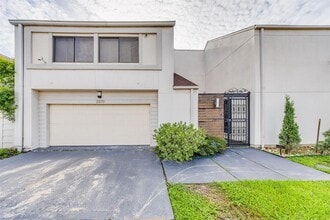 Building Photo - 2819 Bering Dr
