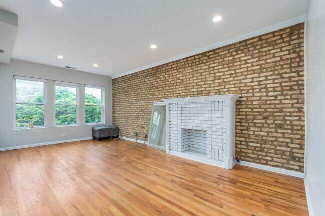 Building Photo - 1517 W Jonquil Ter