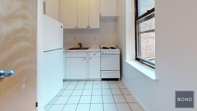 Foto del edificio - 425 E 65th St