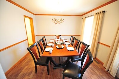 Foto del edificio - 564 Cayuga Dr