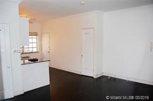 Building Photo - 836 10th St