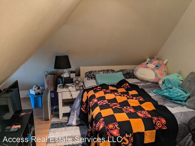 Building Photo - 4 br, 1 bath House - 2076 Ponderosa Ct