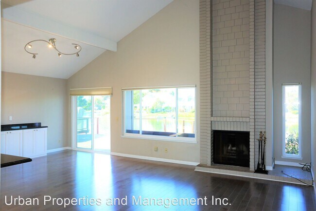Building Photo - 4 br, 2 bath House - 591 Marlin Court