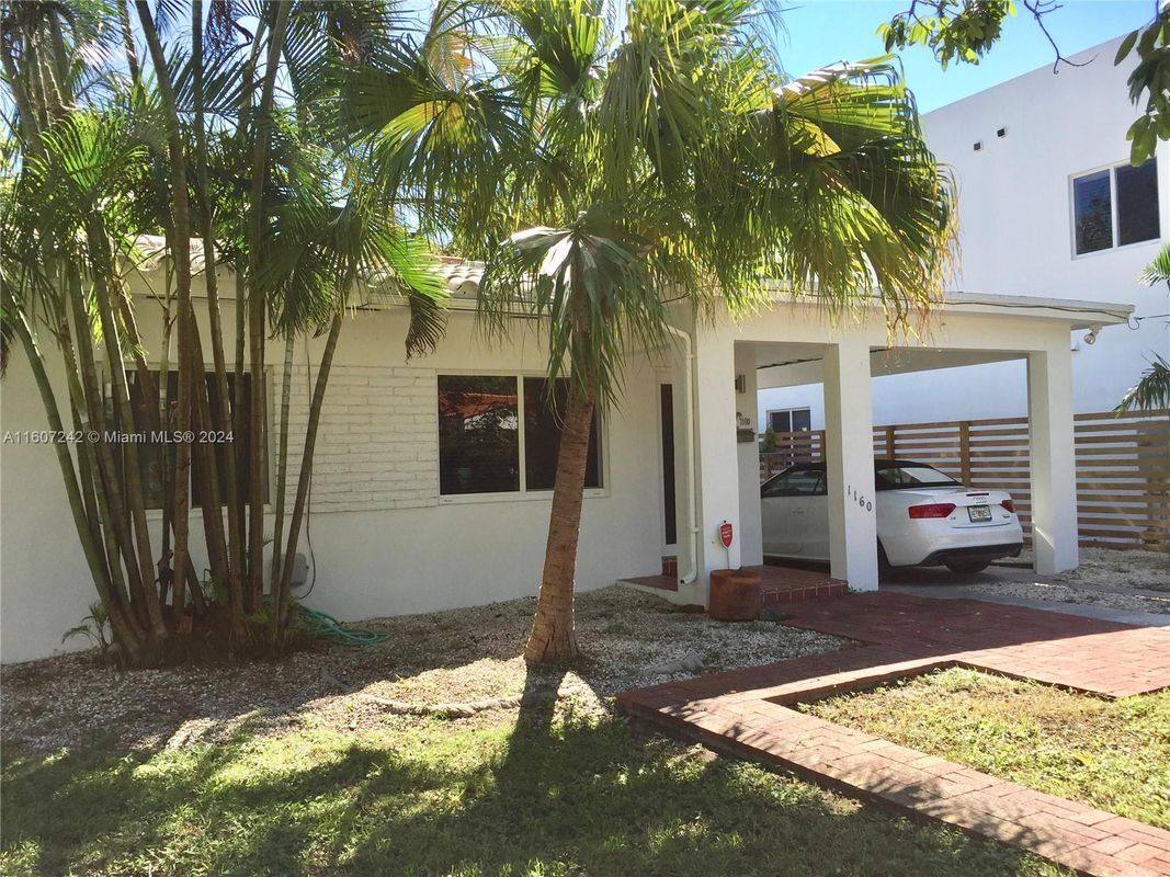Foto del edificio - 1160 SW 22nd Terrace
