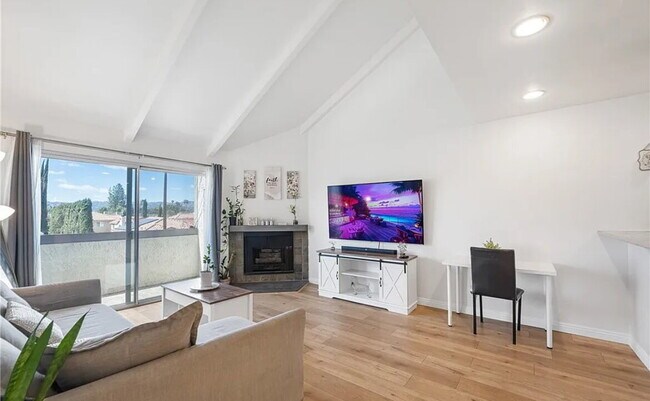 Foto del edificio - Discover this inviting 1-bedroom, 1-bathro...