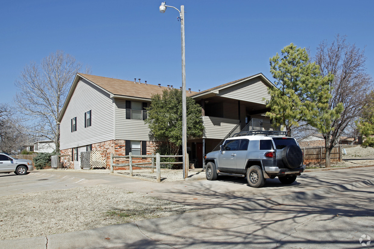 Primary Photo - Woodpark Apartments