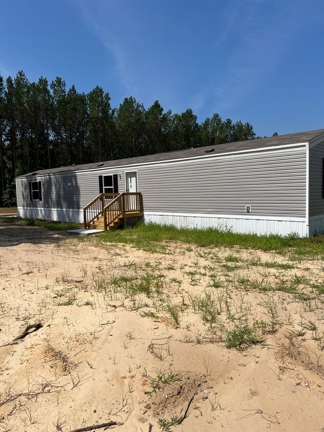 Primary Photo - Brand New! Move In Ready & Close to Downto...