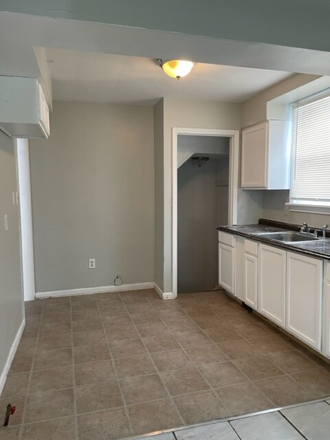 Foto del edificio - 9936 Montrose St