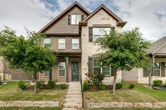 Building Photo - 17660 Sequoia Dr