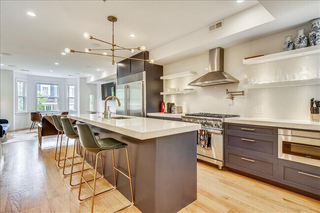 Foto del edificio - 1823 Kalorama Rd NW