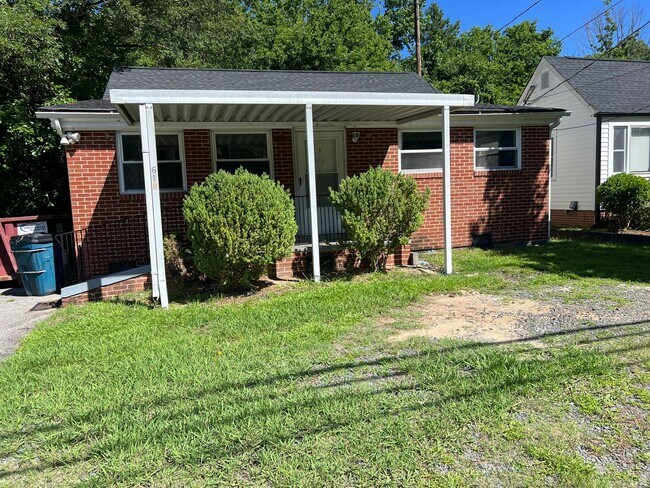 Building Photo - 3 Bedroom 1 Bath for rent