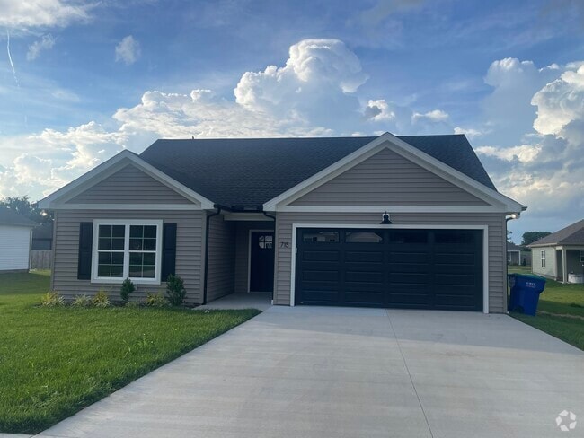 Building Photo - 715 Alexander Way