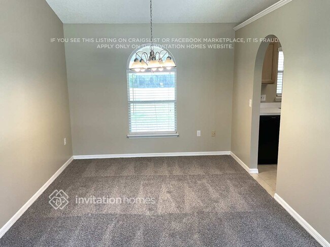 Foto del edificio - 7681 Greenboro Dr