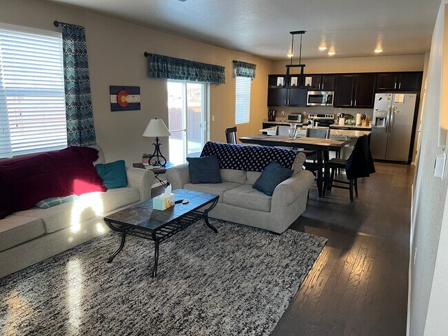 Foto del edificio - 6706 Coach Light Ct