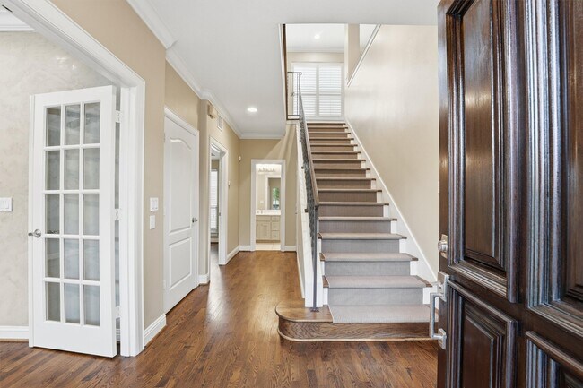 Foto del edificio - 5523 Crooms St