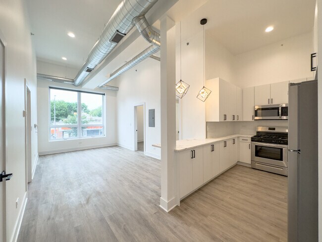 Foto del edificio - 4731 N Western Ave