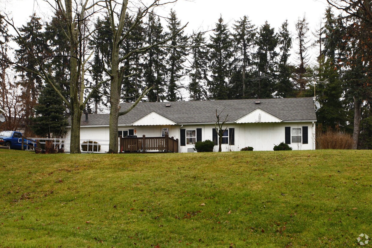 Foto del edificio - 701 Tallmadge Rd