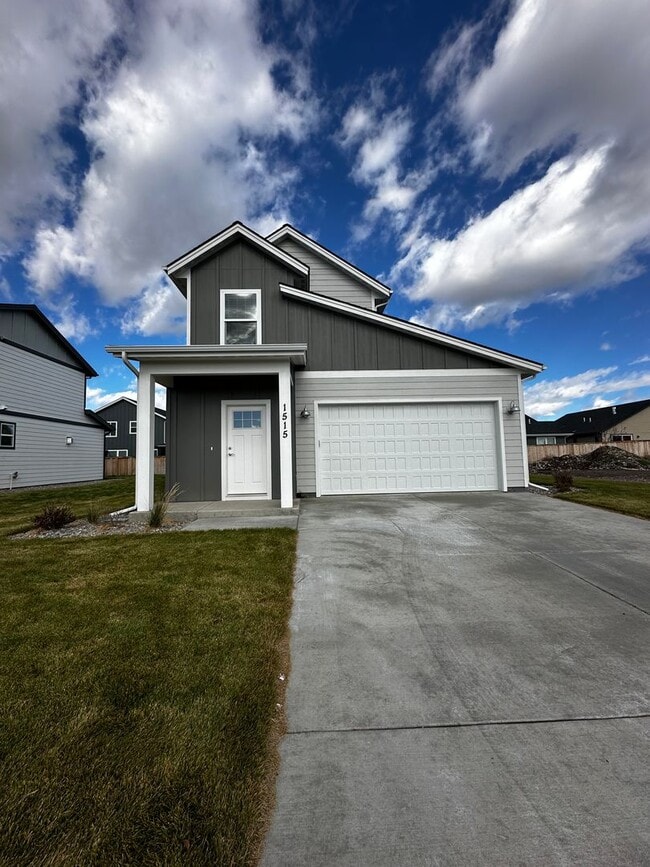 Building Photo - 1515 Pistolero Wy