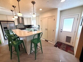 Building Photo - 2621 Virginia St NE