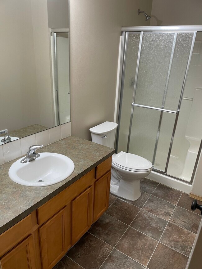 Foto del edificio - 3010 Everett Ave