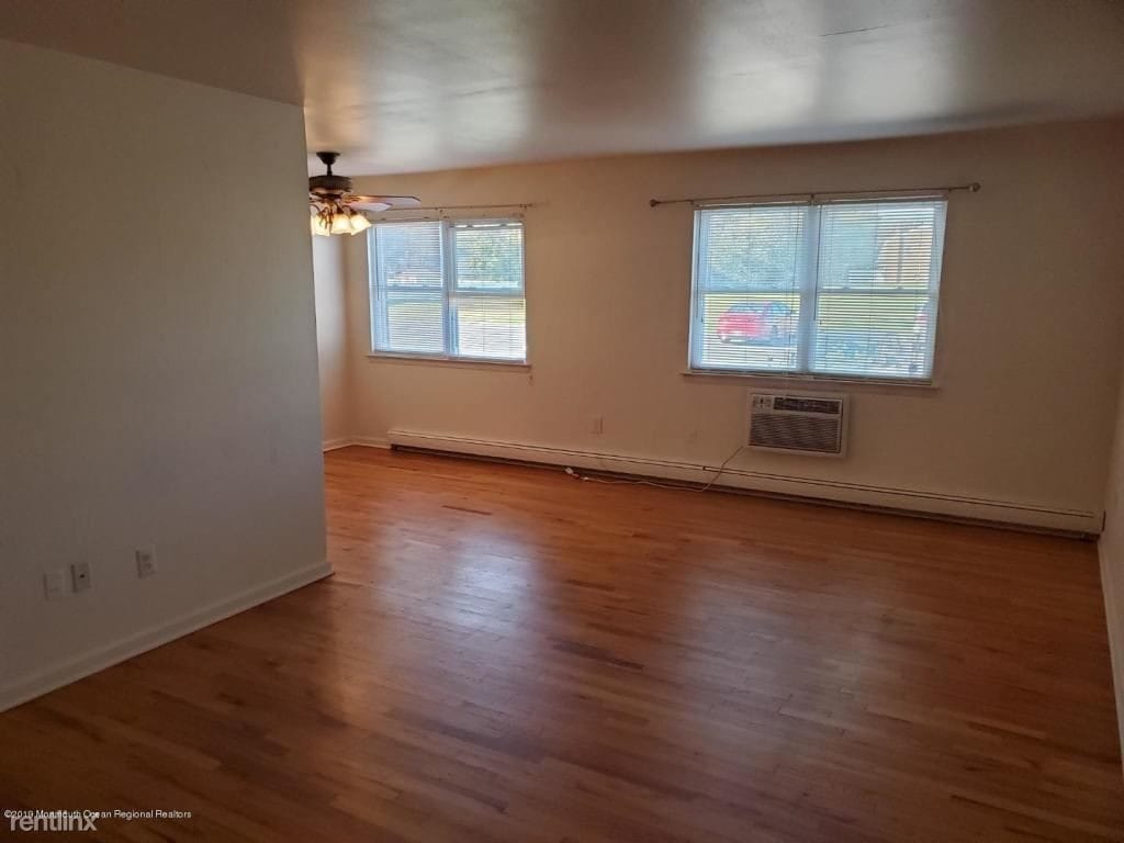 77 Stonehurst Blvd, Freehold, NJ 07728 Room for Rent in Freehold, NJ