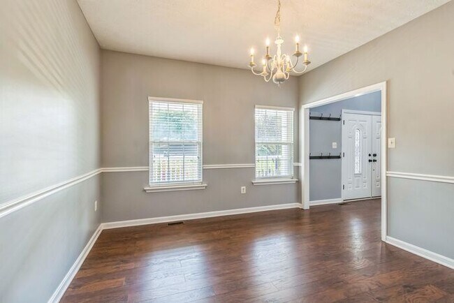 Building Photo - 11450 Acton Ln