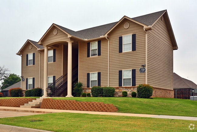Exterior - The Enclave at Copper Creek Apartments