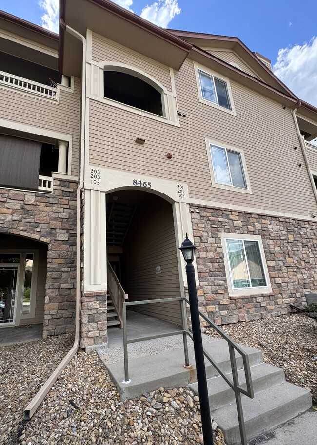 Building Photo - 8465 S Holland Way