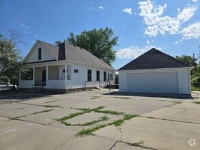 Building Photo - 651 Emerson St