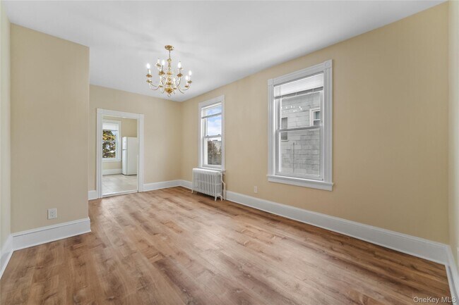 Building Photo - 81 N Washington St