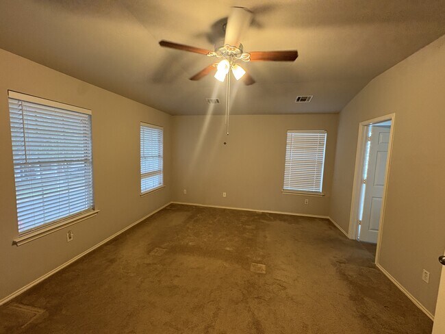 Foto del edificio - 4631 Mather