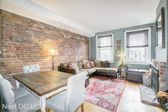 Foto del edificio - 2 br, 1 bath House - 424 11th St NE Unit 102