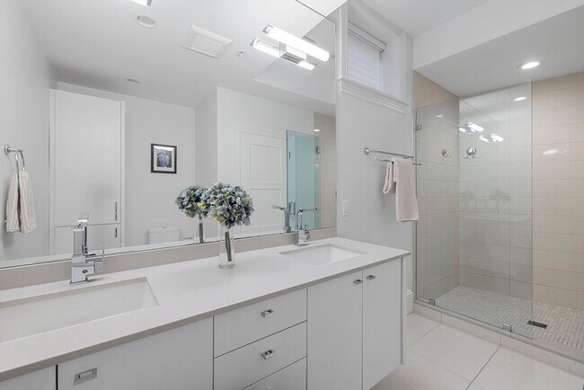 Foto del edificio - 1248 Beacon St