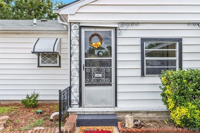 Foto del edificio - 6836 E King St