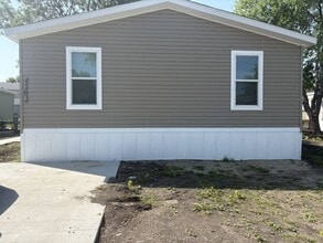 Building Photo - 4502 San Juan Dr S